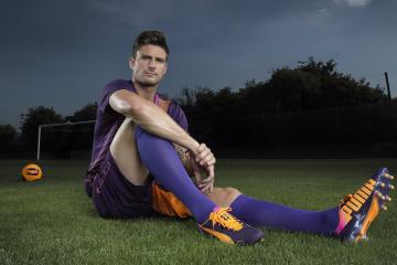 世俱杯2025-波兰强行终结威尔士，卡马文加统治全场，两场战役与一种胜利哲学