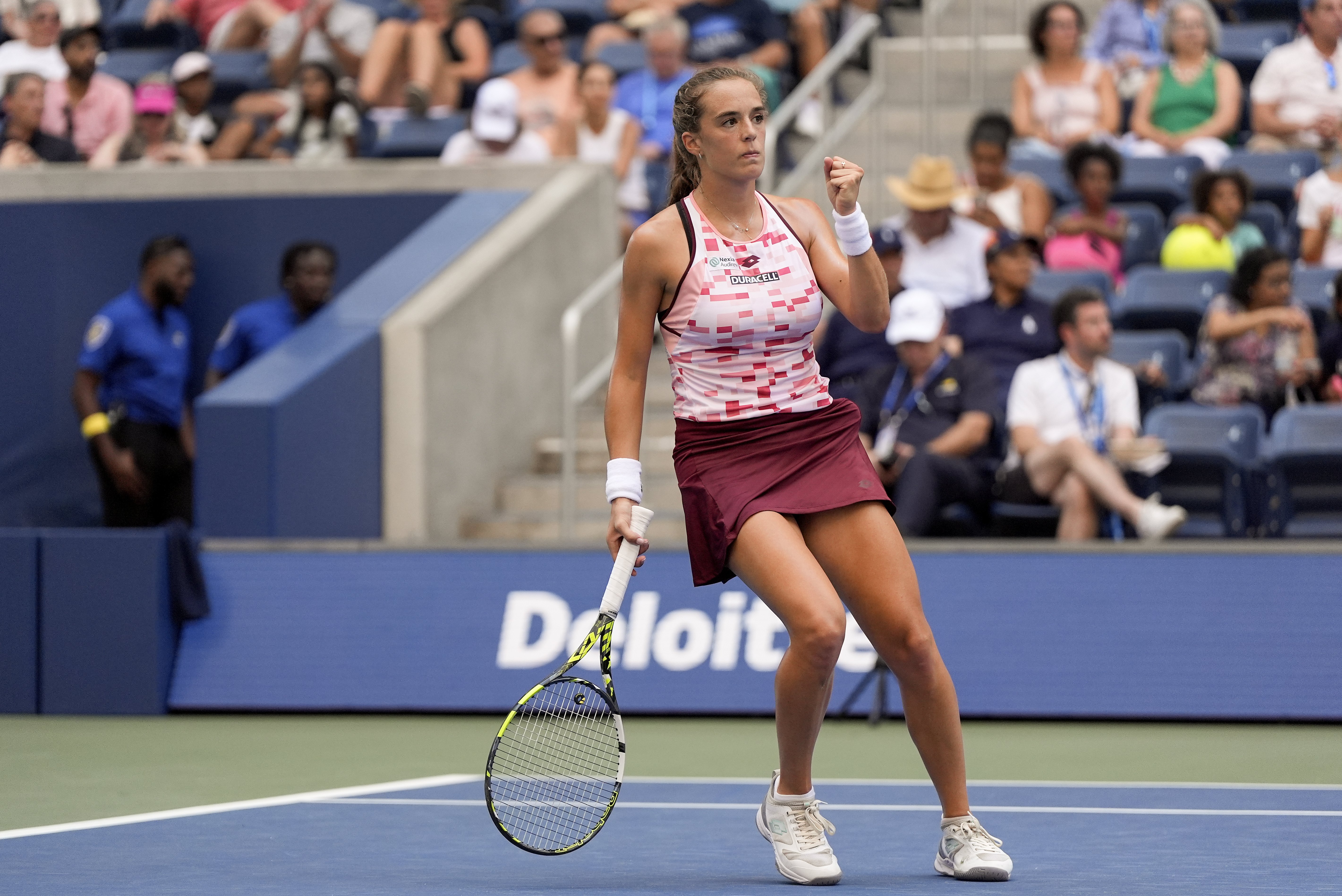 世俱杯分组-网球热度飙升，网友热议不断