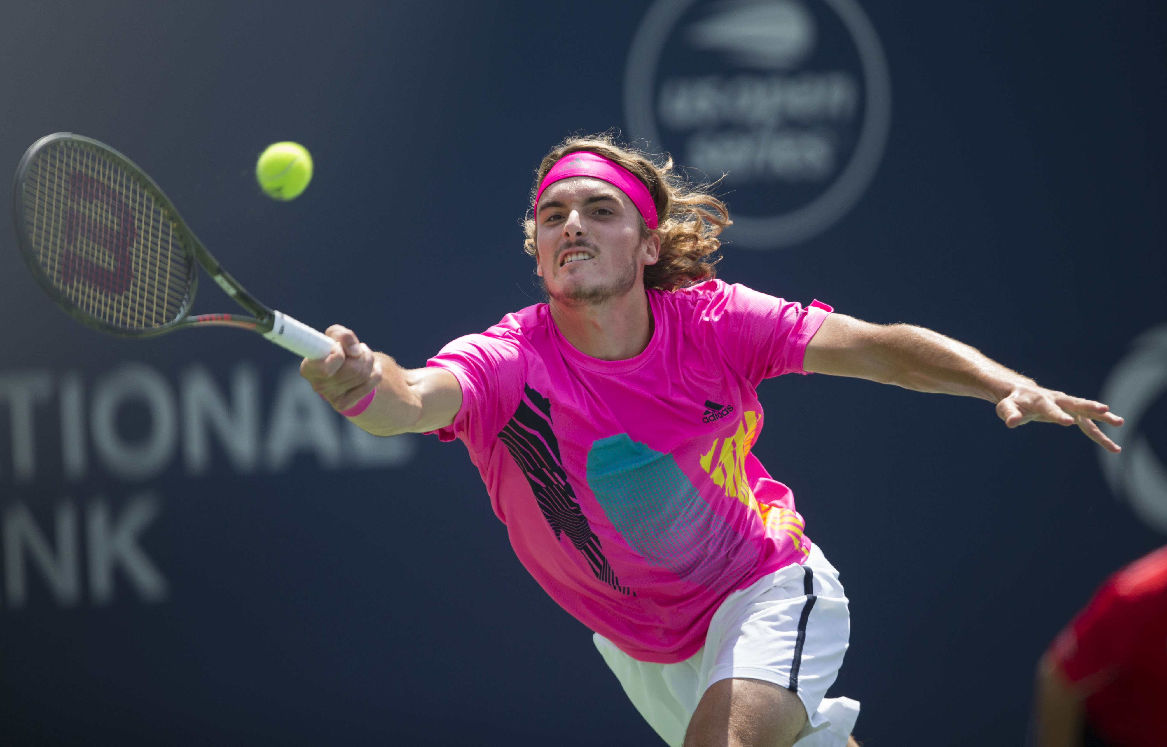 世俱杯决赛-西班牙网球队横扫德国网球队,西西帕斯爆发神勇的简单介绍