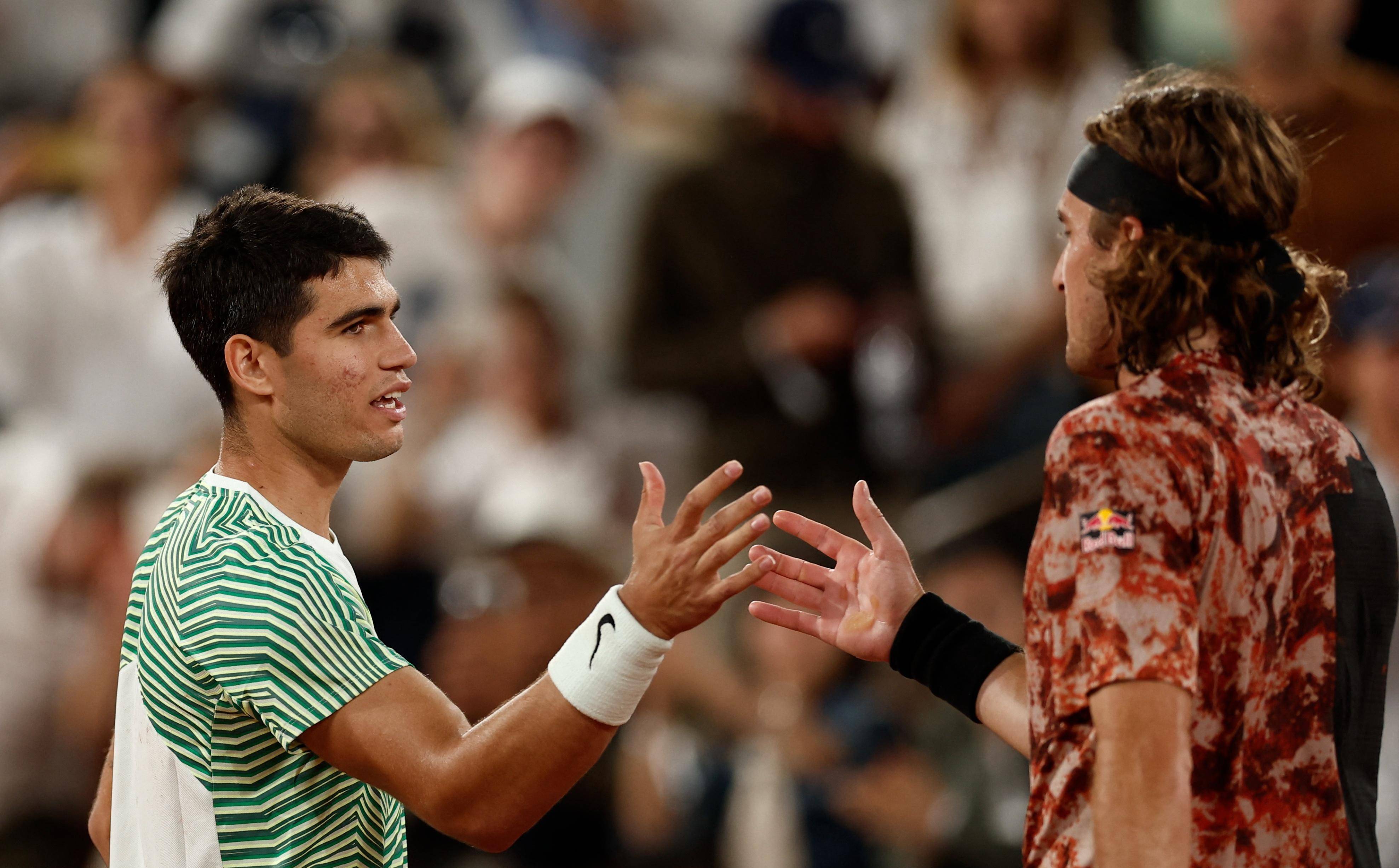 世俱杯决赛-西班牙网球队横扫德国网球队,西西帕斯爆发神勇的简单介绍