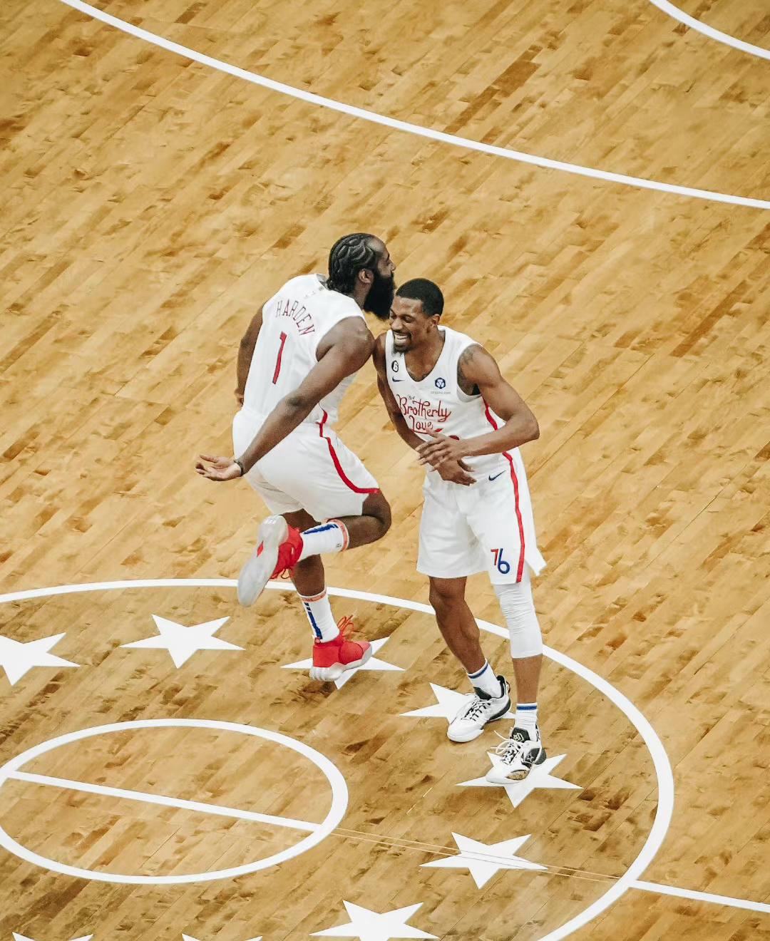 世俱杯奖金-黄蜂对阵魔术，哈登完成自我救赎